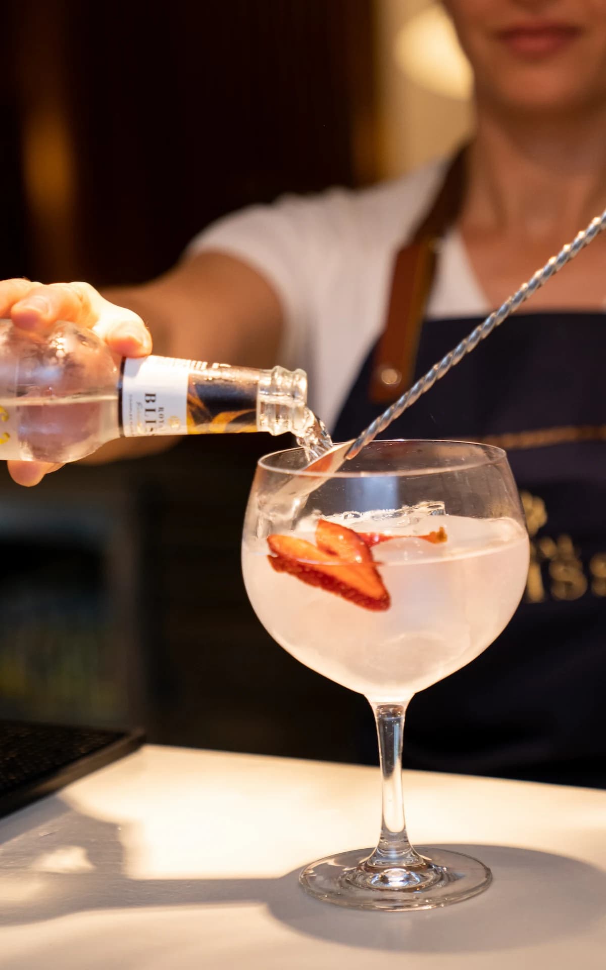 El Gin-Tonic y sus Botánicos: Más Allá del Enebro