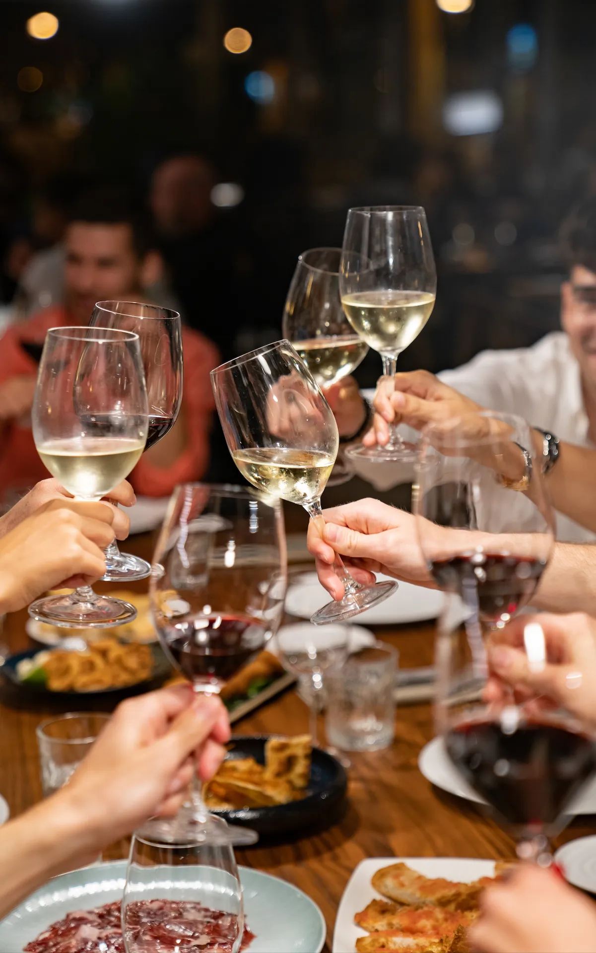 Grupo cenando en Carbònic Restaurant, Salou